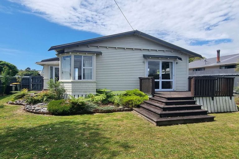 Photo of property in 102 Park Street, Hokitika, 7810