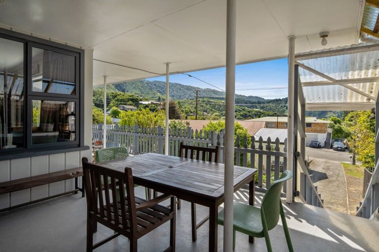 Photo of property in 20a Canterbury Street, Picton, 7220