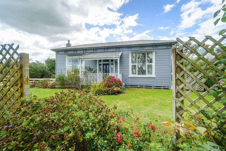 Photo of property in 30 Signal Street, Marton, 4710