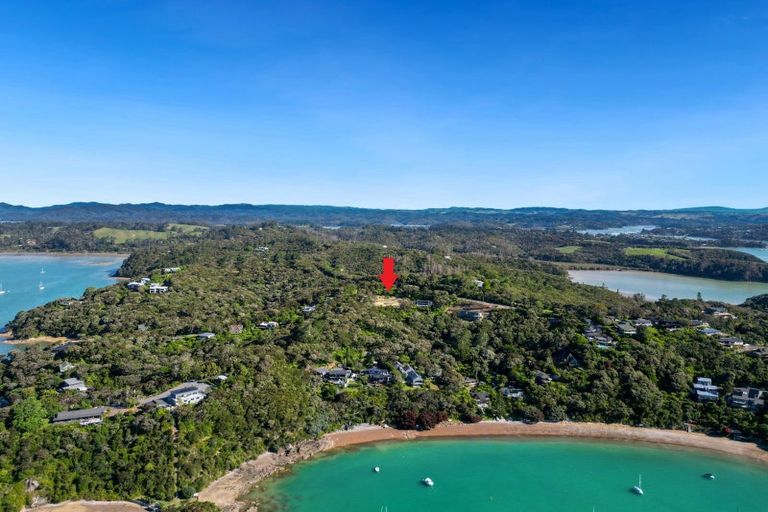 Photo of property in 178 Te Wahapu Road, Russell, 0272