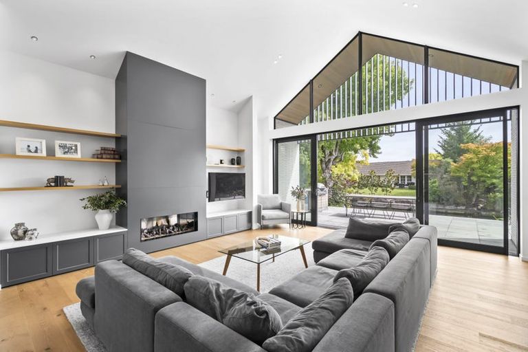 Photo of property in 27 Idris Road, Fendalton, Christchurch, 8052