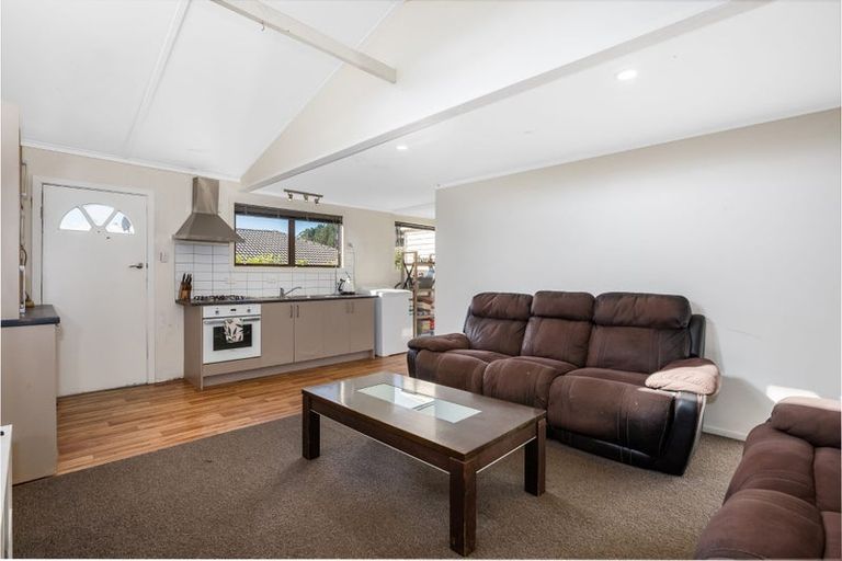 Photo of property in 10 Ribbonwood Terrace, Ranui, Porirua, 5024