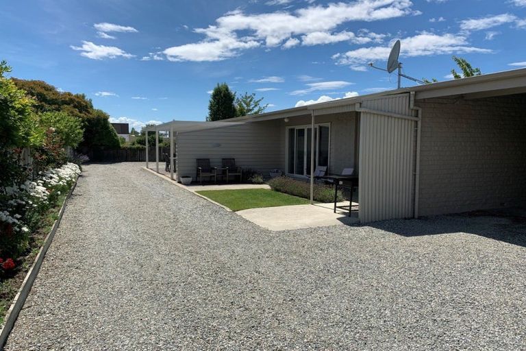 Photo of property in 2a Walton Street, Red Beach, 0932