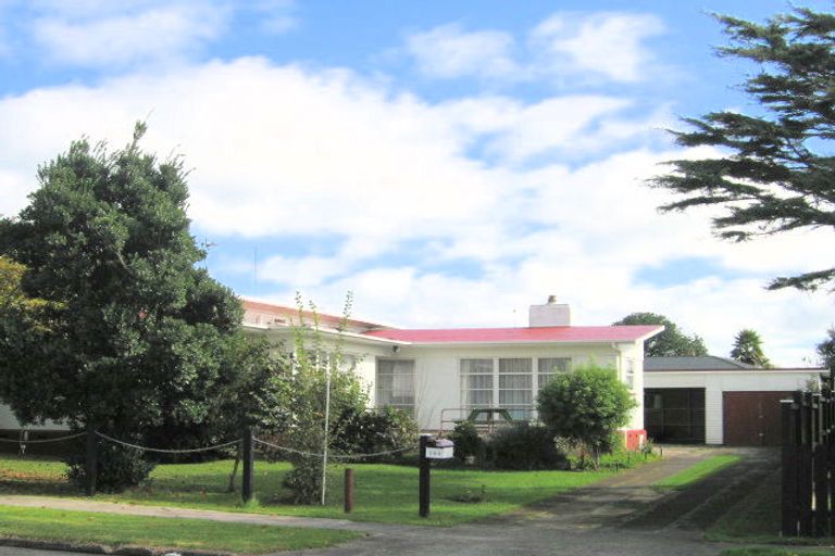 Photo of property in 106 Rangitoto Road, Papatoetoe, Auckland, 2025