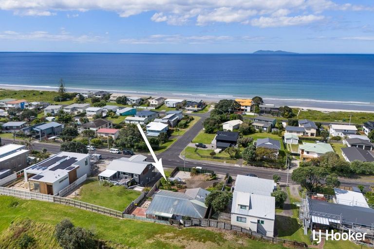 Photo of property in 238 Seaforth Road, Waihi Beach, 3611