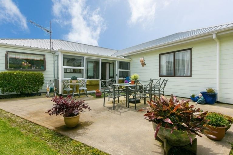 Photo of property in 6 Dillon Drive, Bell Block, New Plymouth, 4312