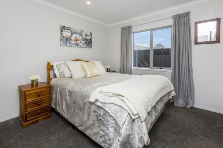 Photo of property in 3 Passchendaele Grove, Trentham, Upper Hutt, 5018