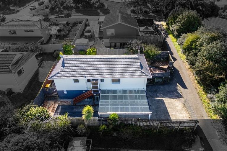 Photo of property in 1/14 Chislehurst Street, Henderson, Auckland, 0612