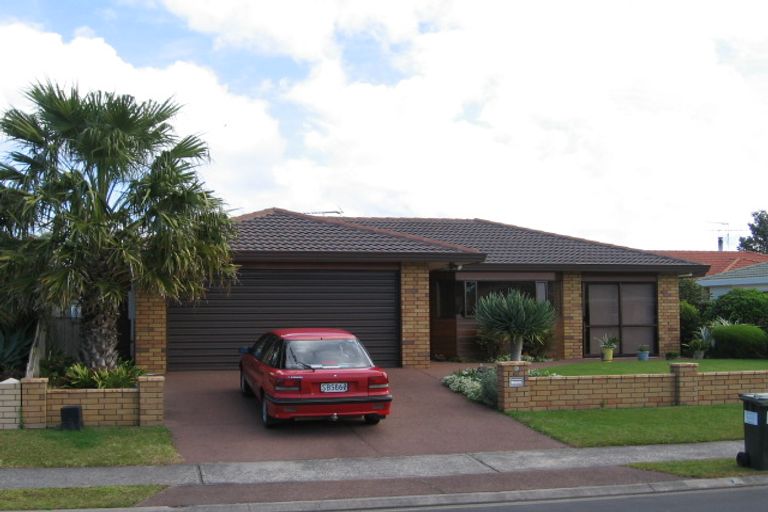 Photo of property in 67 Lakeside Drive, Orewa, 0931