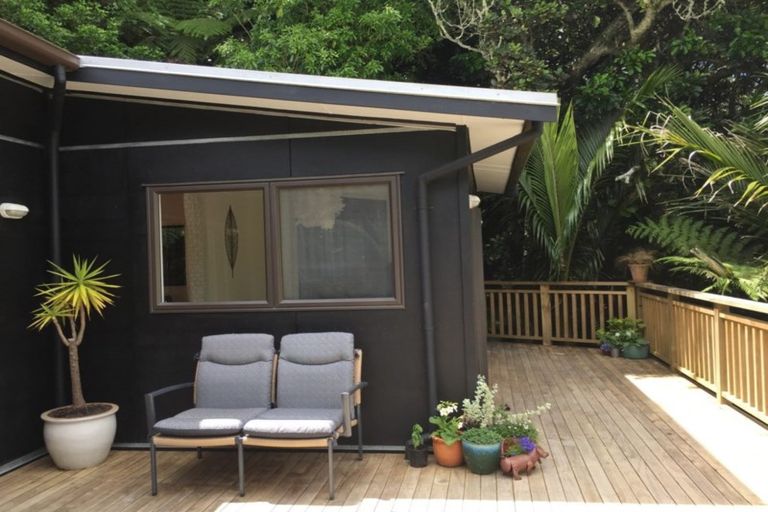 Photo of property in 25 Kennedy Avenue, Forrest Hill, Auckland, 0620