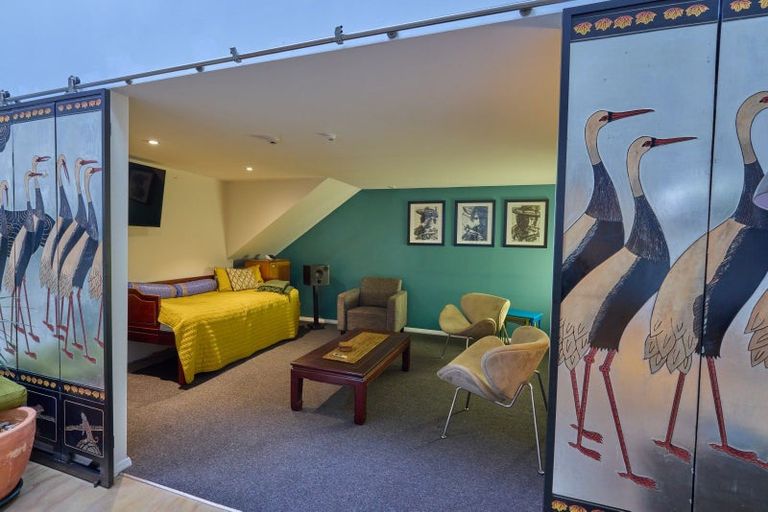 Photo of property in 10 Oxford Terrace, Mount Cook, Wellington, 6021