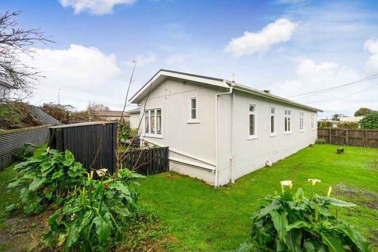 Photo of property in 23 Jenks Street, Foxton, 4814