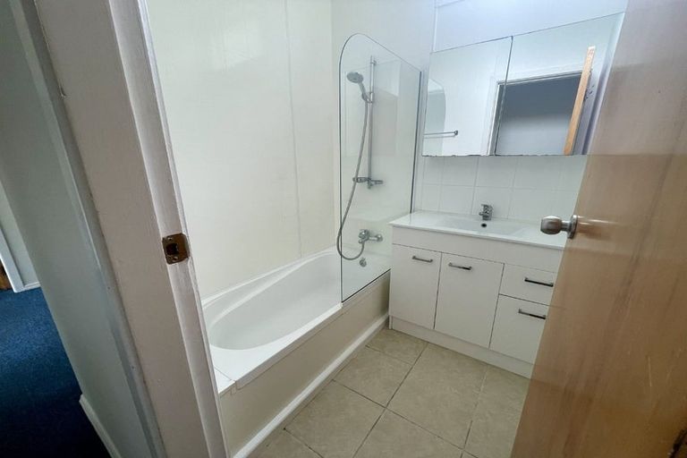 Photo of property in 46 Speargrass Grove, Timberlea, Upper Hutt, 5018