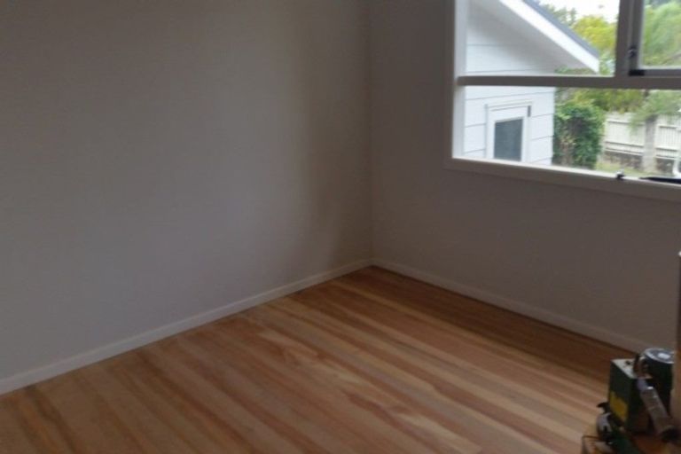 Photo of property in 1/22 Woodstock Road, Forrest Hill, Auckland, 0620