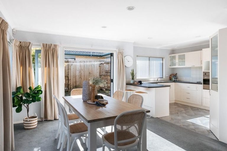 Photo of property in 53 Dalton Drive, Papamoa Beach, Papamoa, 3118