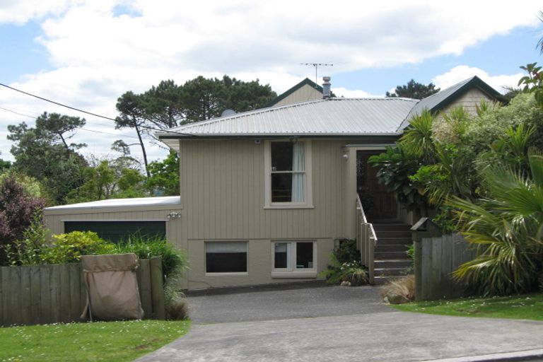 Photo of property in 24 Tiri Road, Manly, Whangaparaoa, 0930