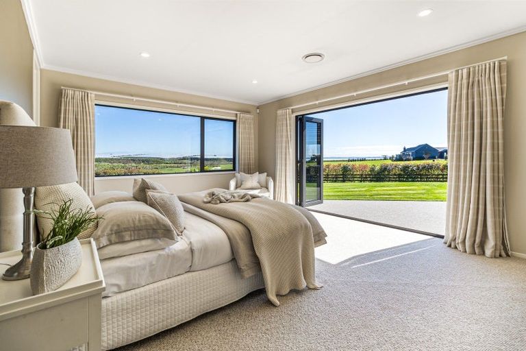 Photo of property in 80 Ewen Place, Karaka, Papakura, 2580