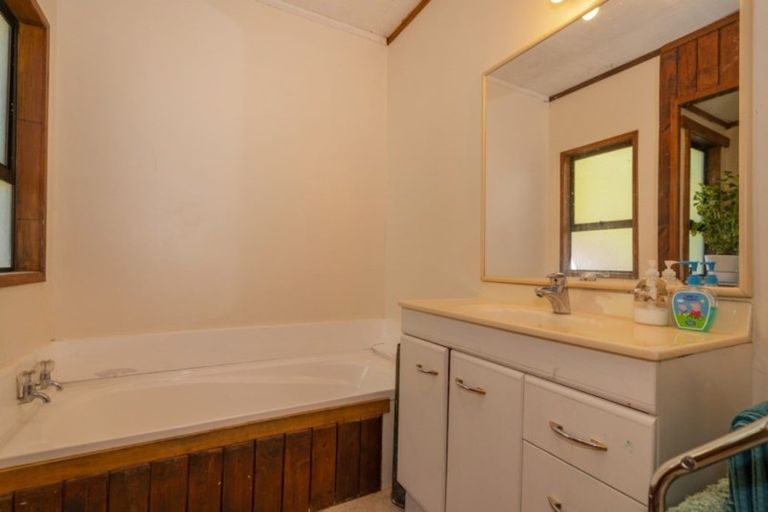 Photo of property in 89 Cook Drive, Whitianga, 3510