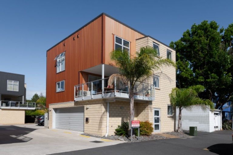 Photo of property in 1/9 Vialou Street, Hamilton Central, Hamilton, 3204