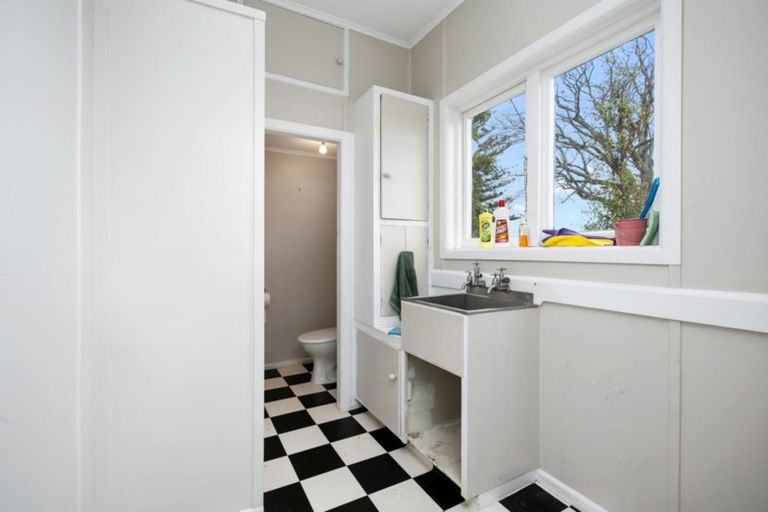 Photo of property in 393 Devonport Road, Tauranga South, Tauranga, 3112