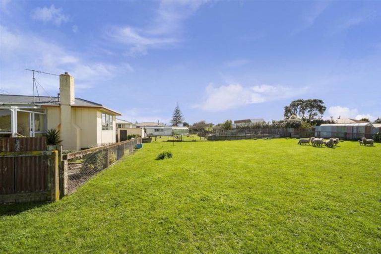 Photo of property in 53 Kapuni Street, Manaia, 4612