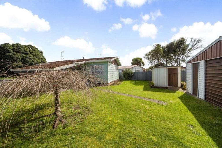Photo of property in 198 Waihi Road, Hawera, 4610