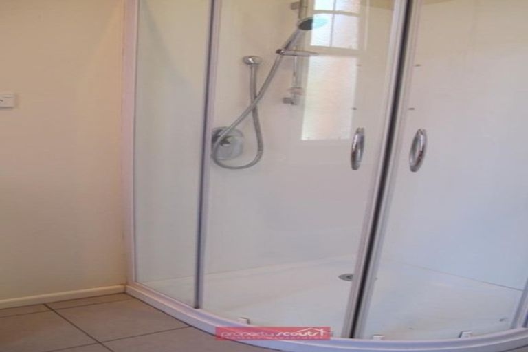 Photo of property in 37 Macandrew Road, South Dunedin, Dunedin, 9012