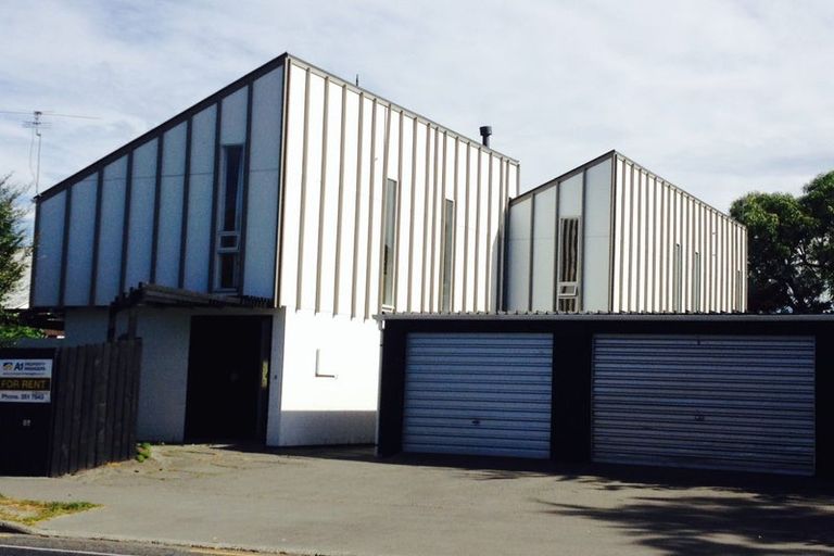 Photo of property in 2/4 Maidstone Road, Ilam, Christchurch, 8041