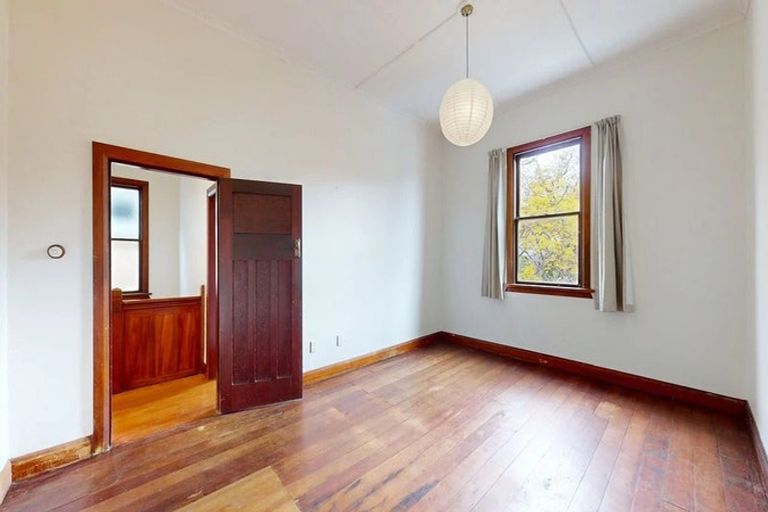 Photo of property in 140 Russell Terrace, Berhampore, Wellington, 6023