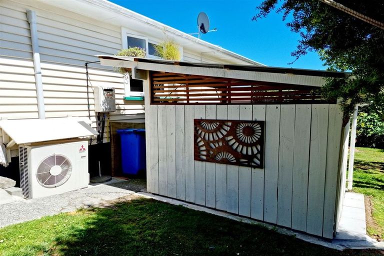 Photo of property in 14 Lincoln Street, Picton, 7220