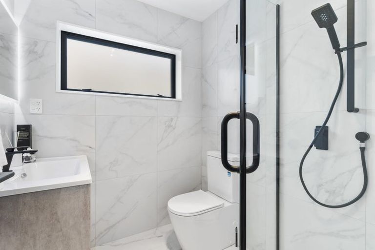 Photo of property in 44c Blakeborough Drive, Forrest Hill, Auckland, 0620