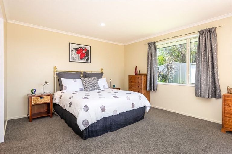Photo of property in 7 Riverwood Boulevard, Redwood, Christchurch, 8051