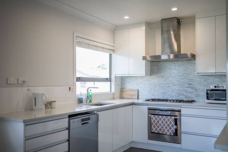 Photo of property in 46 Bleakhouse Road, Howick, Auckland, 2014