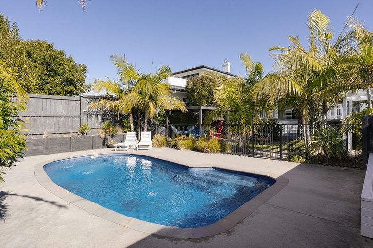 Photo of property in 26 Riverton Road, Mount Maunganui, 3116