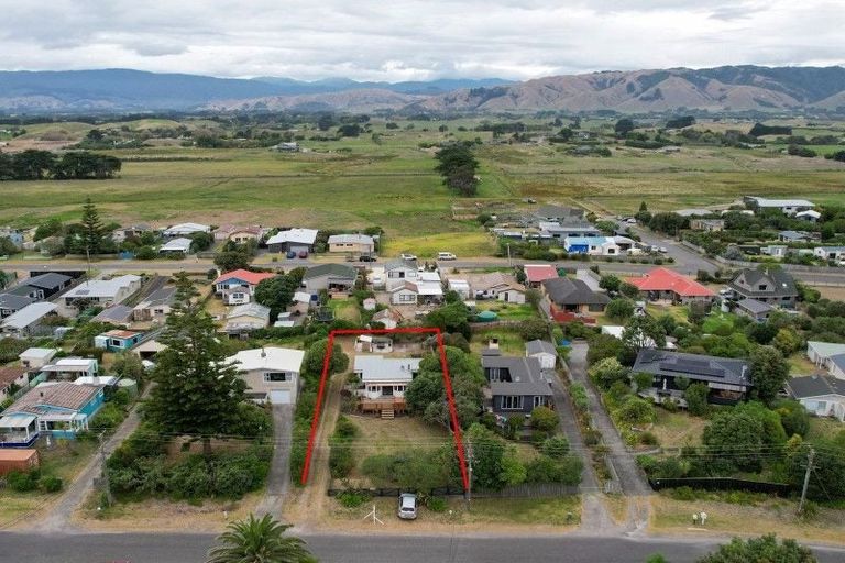 Photo of property in 36 Dixie Street, Te Horo Beach, Otaki, 5581