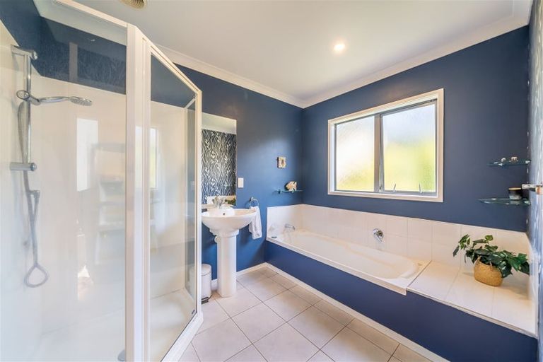 Photo of property in 12 Dusky Crescent, Aotea, Porirua, 5024