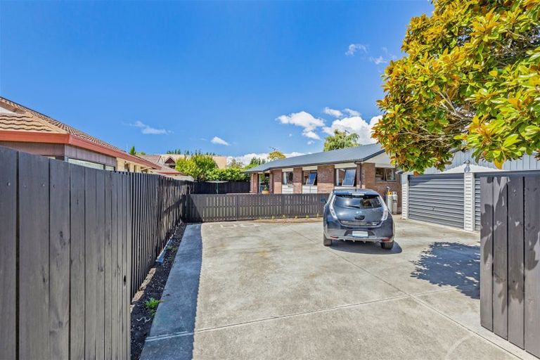 Photo of property in 24 Wiremu Street, Redwood, Christchurch, 8051