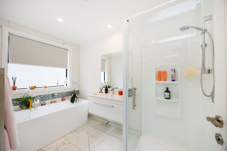 Photo of property in 16 Serenity Crescent, Kelvin Grove, Palmerston North, 4414