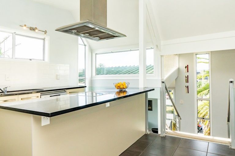 Photo of property in 3a Pah Road, Cockle Bay, Auckland, 2014