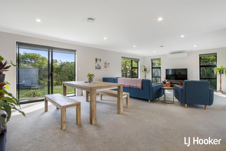 Photo of property in 11 Ian Place, Waihi Beach, 3611