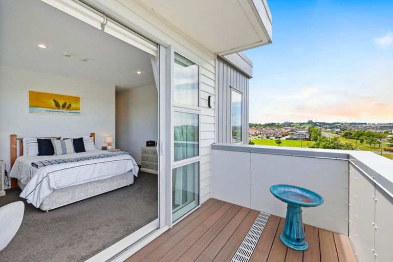Photo of property in 15/63 Kestev Drive, Flat Bush, Auckland, 2016