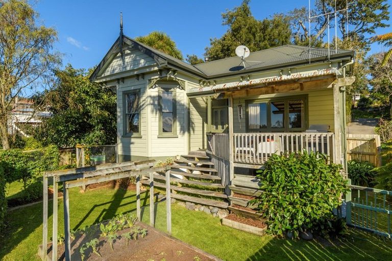 Photo of property in 305 Waihi Road, Judea, Tauranga, 3110