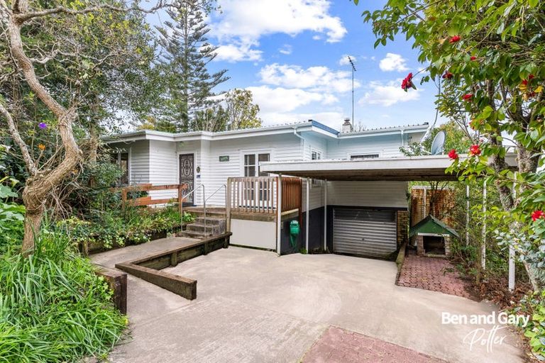 Photo of property in 63 Corunna Road, Milford, Auckland, 0620