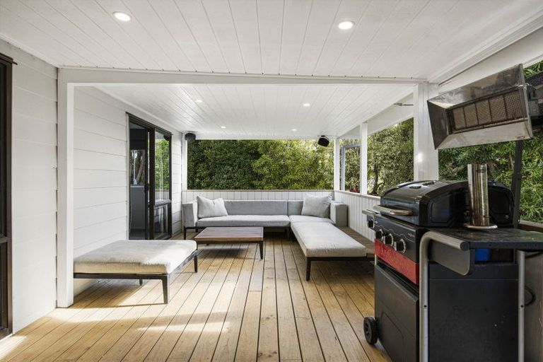 Photo of property in 7 Leaming Place, Clarks Beach, 2122