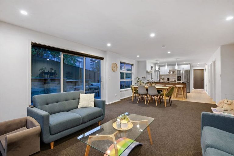 Photo of property in 122a Main Road, Titahi Bay, Porirua, 5022