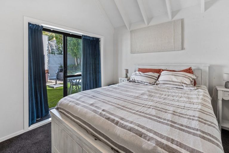 Photo of property in 1/82 Knights Road, Rothesay Bay, Auckland, 0630