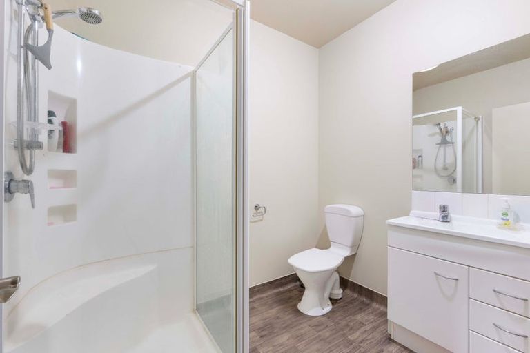 Photo of property in 4/4 Saint Peters Close, Woolston, Christchurch, 8062