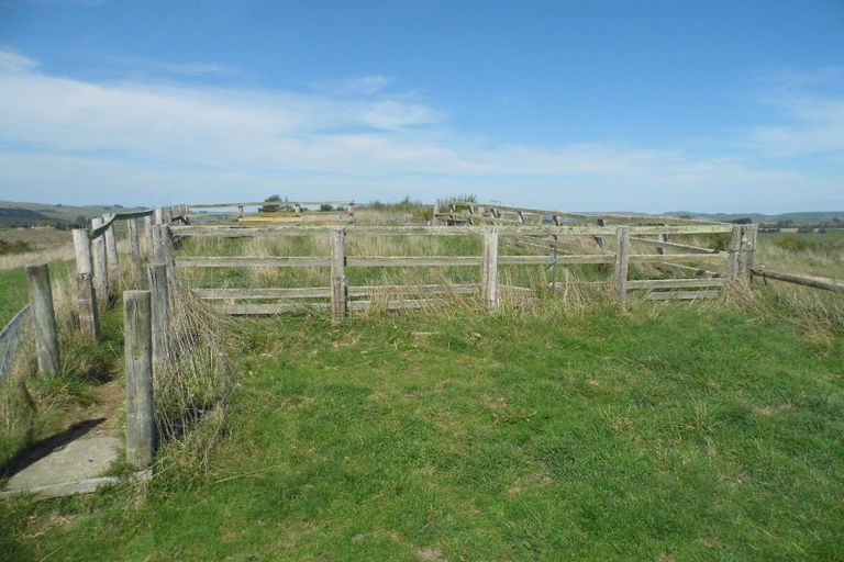 Photo of property in 350 Kowhatu Road, Waihaorunga, Waimate, 7977