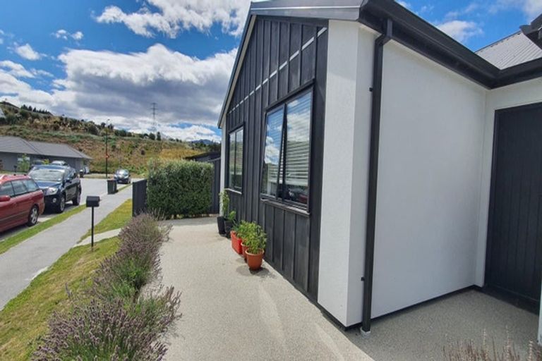Photo of property in 51a-b Peterley Road, Lower Shotover, Queenstown, 9304
