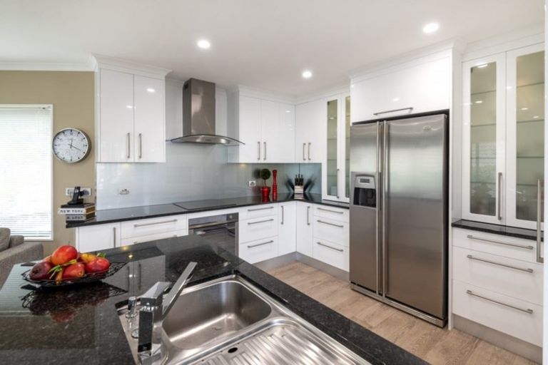 Photo of property in 7 Larkin Place, Somerville, Auckland, 2014